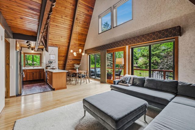 4540 Wood Duck Drive, Vadnais Heights, MN 55127