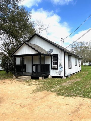 708 N Wharton Street, El Campo, TX 77437