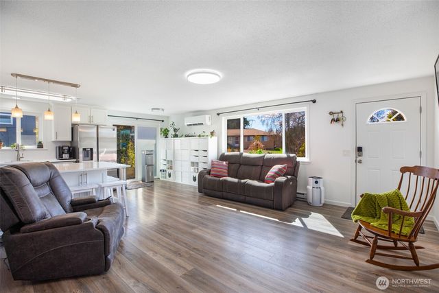 12802 SE 202 Place, Kent, WA 98031