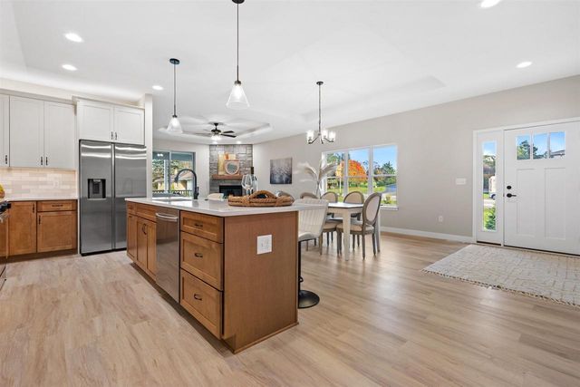 7025 Stonewood LANE, Lannon, WI 53046