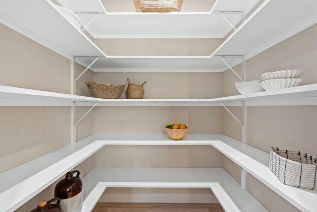 7025 Stonewood LANE, Lannon, WI 53046