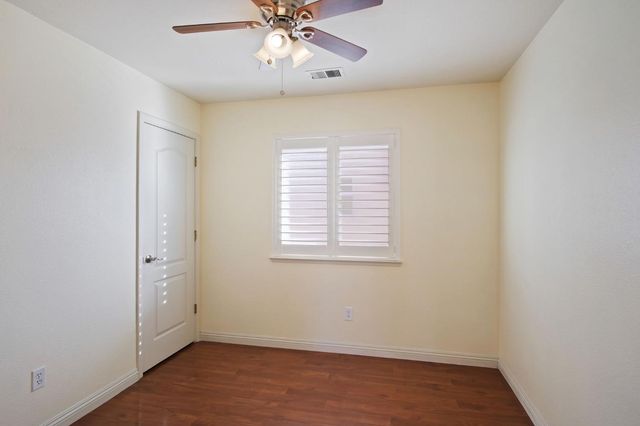 2303 Gallery Dr, Riverbank, CA 95367