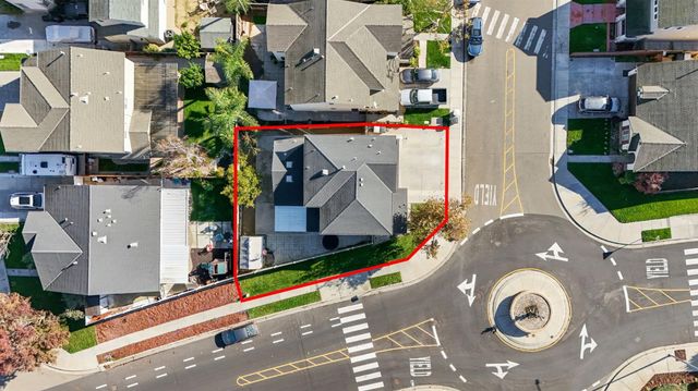 2303 Gallery Dr, Riverbank, CA 95367