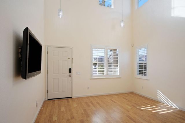 2303 Gallery Dr, Riverbank, CA 95367