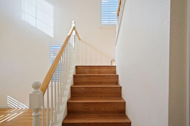 2303 Gallery Dr, Riverbank, CA 95367