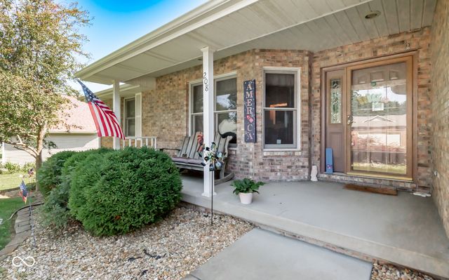 208 Springhill, Seymour, IN 47274