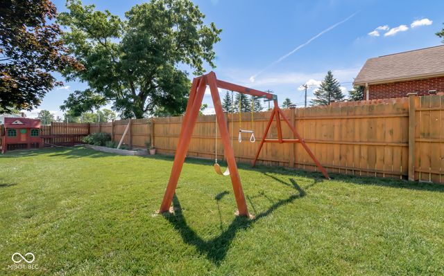 208 Springhill, Seymour, IN 47274