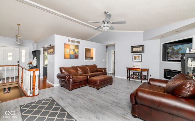 208 Springhill, Seymour, IN 47274