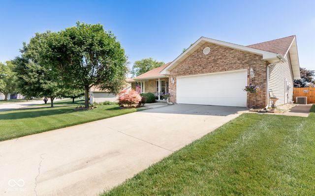208 Springhill, Seymour, IN 47274