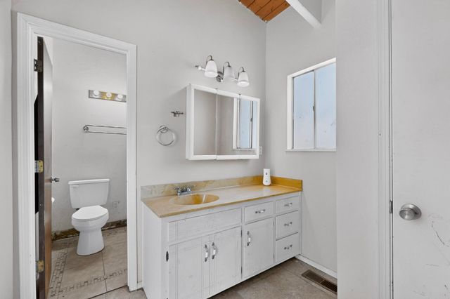 2433 Paisano Street NE, Albuquerque, NM 87112