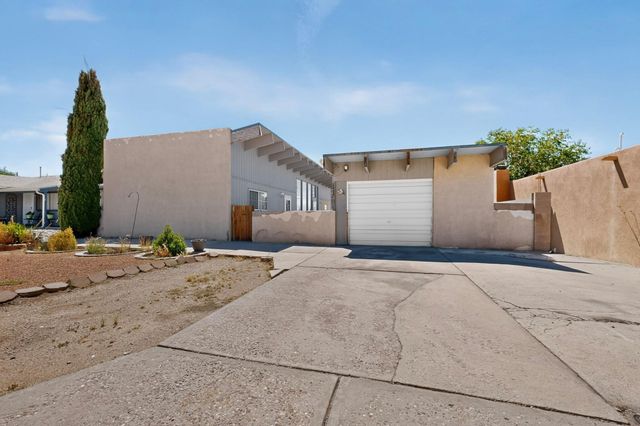 2433 Paisano Street NE, Albuquerque, NM 87112