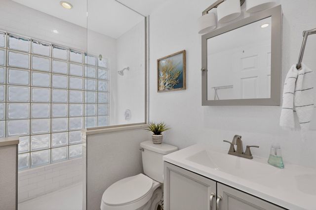 2433 Paisano Street NE, Albuquerque, NM 87112