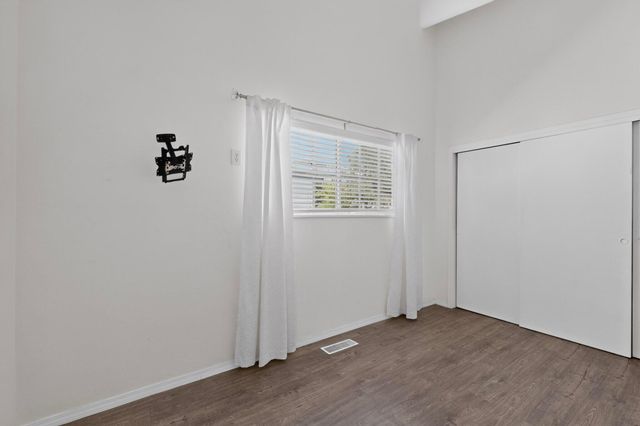 2433 Paisano Street NE, Albuquerque, NM 87112