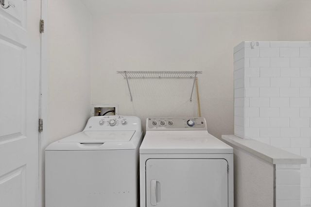2433 Paisano Street NE, Albuquerque, NM 87112