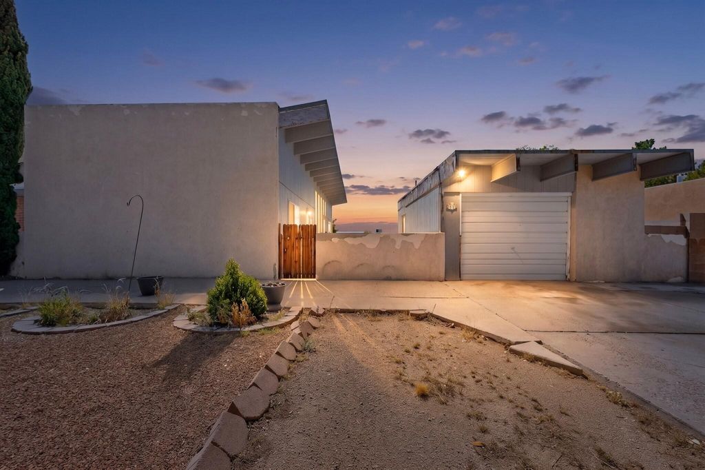 2433 Paisano Street NE, Albuquerque, NM 87112