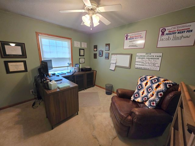 1926 Honey Creek Road, Manchester, IA 52057