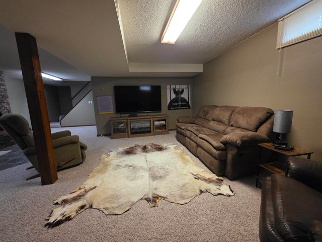 1926 Honey Creek Road, Manchester, IA 52057