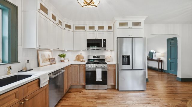 2202 Chamberlain Avenue, Chattanooga, TN 37404