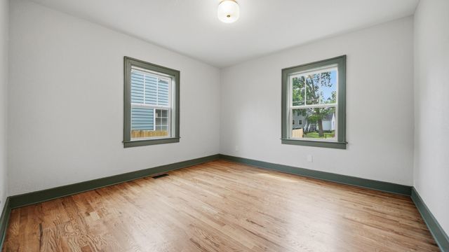 2202 Chamberlain Avenue, Chattanooga, TN 37404