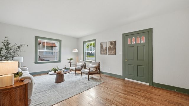 2202 Chamberlain Avenue, Chattanooga, TN 37404