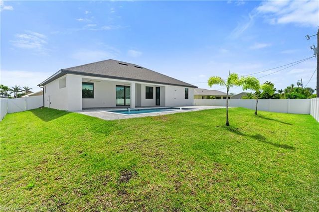 3920 SW 20th PL, Cape Coral, FL 33914