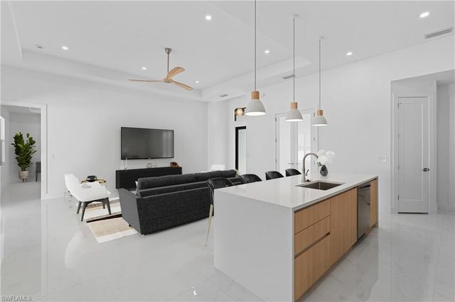 3920 SW 20th PL, Cape Coral, FL 33914