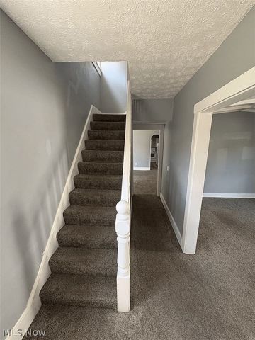 284 3rd Street NW, Barberton, OH 44203