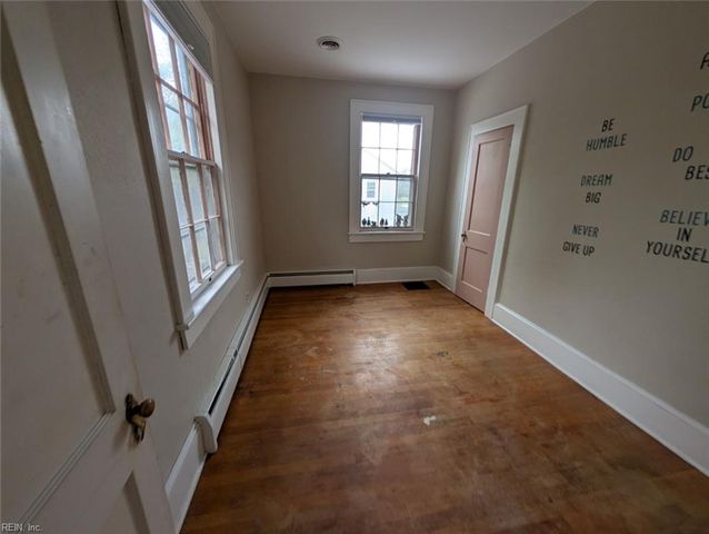 29 N Court ST, Windsor, VA 23487