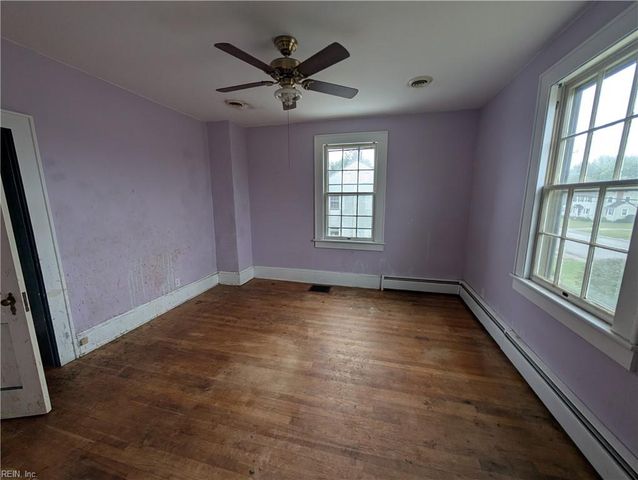 29 N Court ST, Windsor, VA 23487