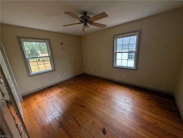 29 N Court ST, Windsor, VA 23487