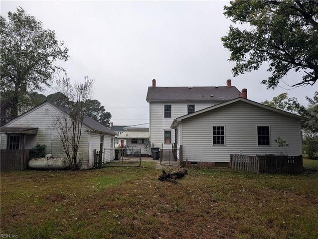 29 N Court ST, Windsor, VA 23487