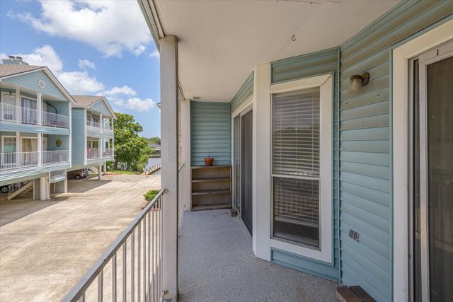 18617 Egret Bay Boulevard 1107, Webster, TX 77058