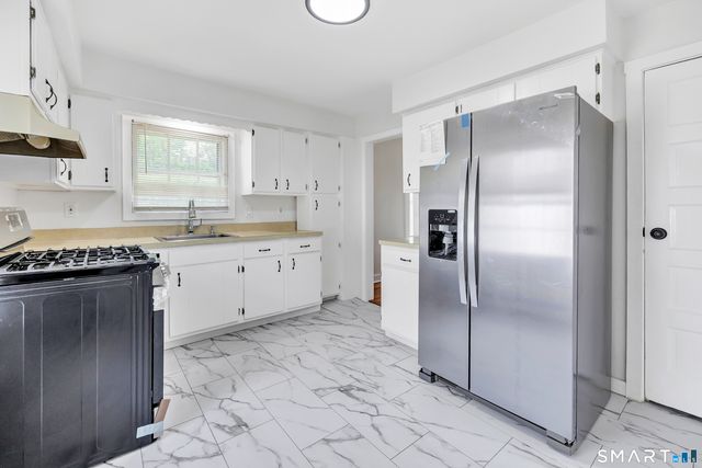 106 Brookdale Lane, Waterbury, CT 06705