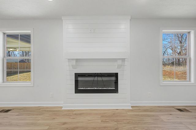 854 Burley Barn Rd, Clarksville, TN 37042