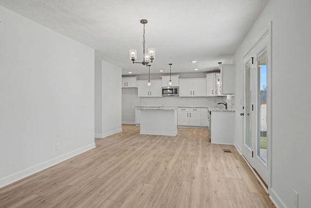 854 Burley Barn Rd, Clarksville, TN 37042