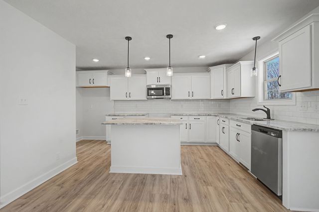 854 Burley Barn Rd, Clarksville, TN 37042