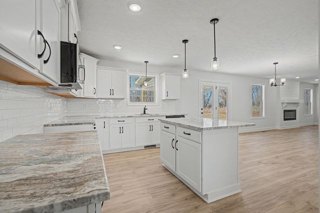 854 Burley Barn Rd, Clarksville, TN 37042