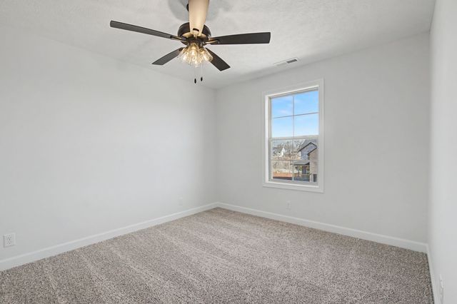 854 Burley Barn Rd, Clarksville, TN 37042