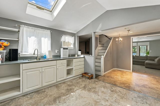 1533 Morton Avenue, New Bedford, MA 02745