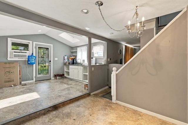 1533 Morton Avenue, New Bedford, MA 02745