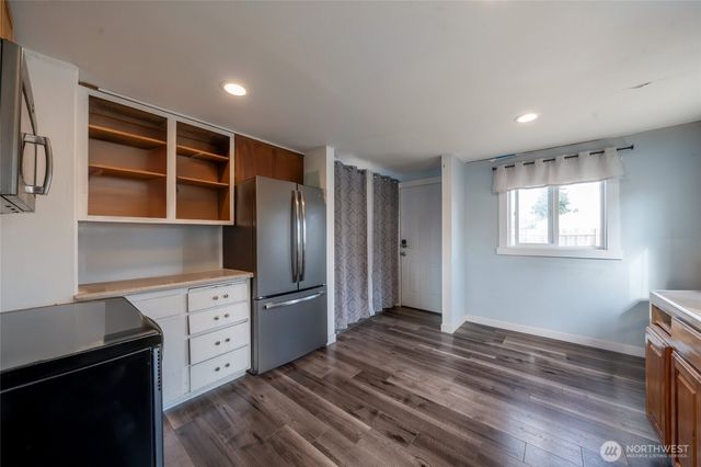 3015 S 68th Street, Tacoma, WA 98409