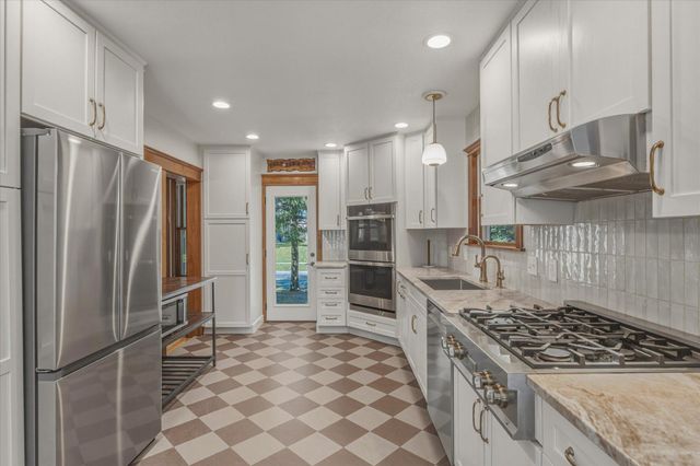 2279 8th Street, White Bear Lake, MN 55110