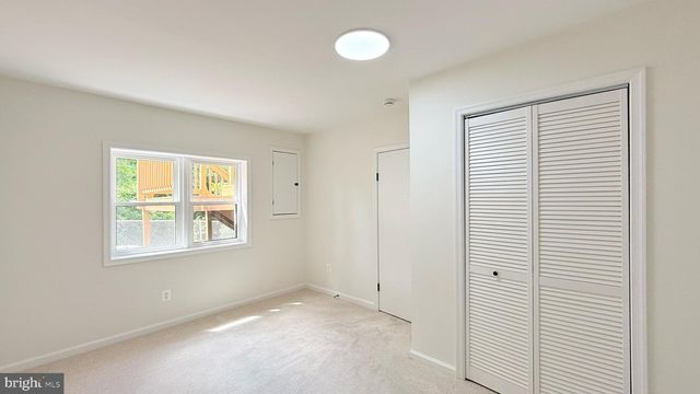 501 TAVENNER CT, Sterling, VA 20164