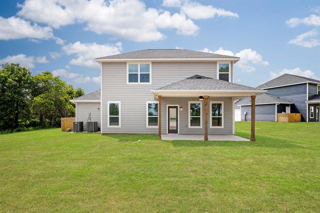 2381 Clubhouse Drive, Blanchard, OK 73010