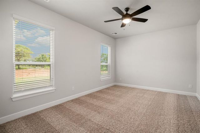 2381 Clubhouse Drive, Blanchard, OK 73010