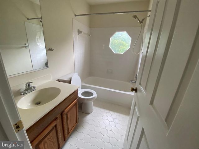 7429 SALFORD CT, Alexandria, VA 22315