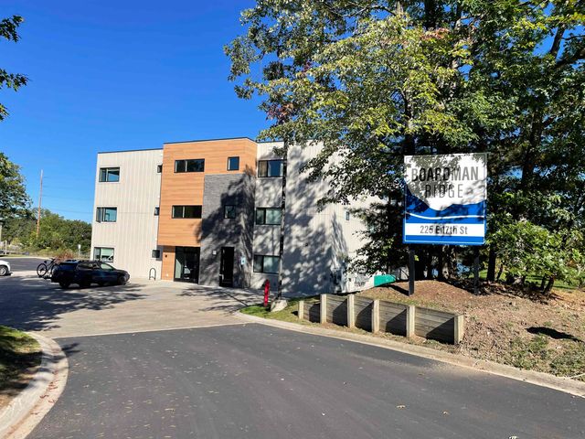 225 E Seventeenth Street, Traverse City, MI 49684