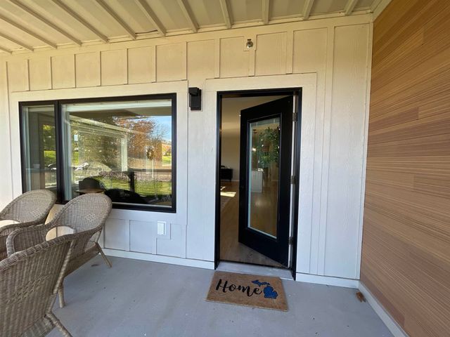 225 E Seventeenth Street, Traverse City, MI 49684