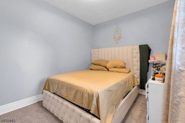 82 Shaw Ave, Newark City, NJ 07112