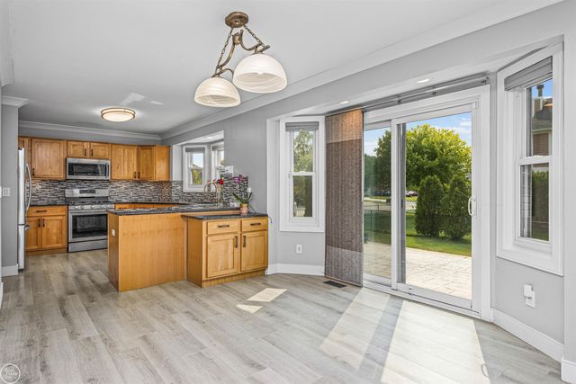 48037 Lafayette Drive, Macomb, MI 48044